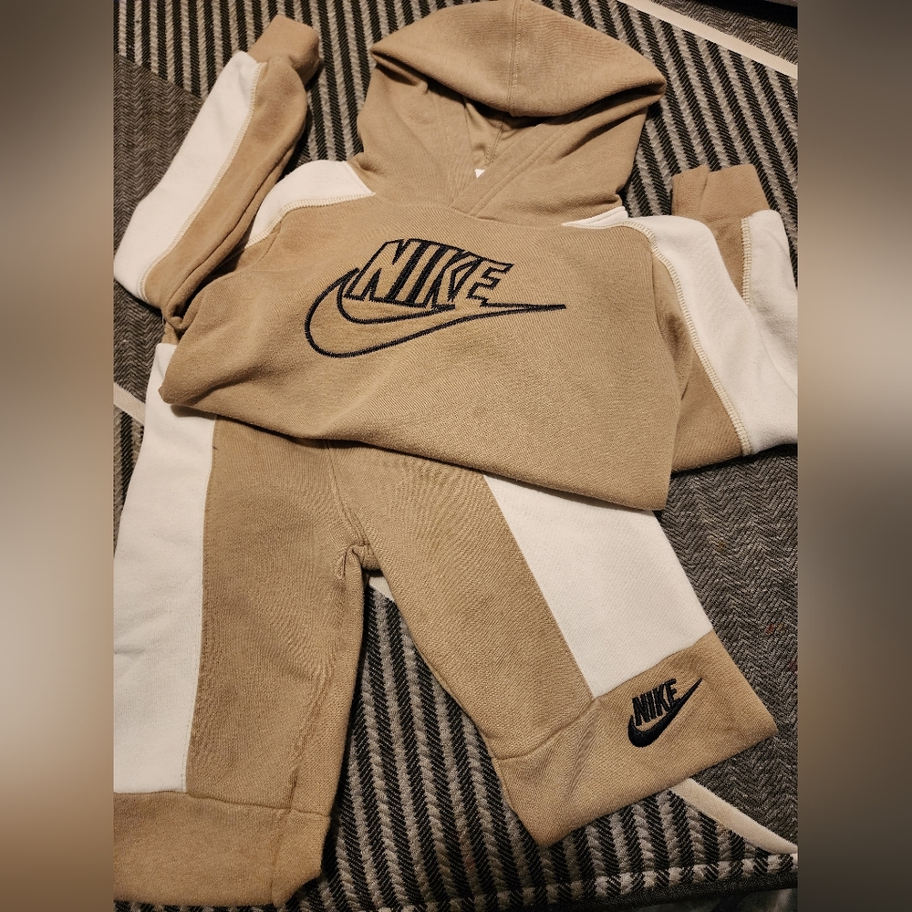 Boys Youth Nike Set